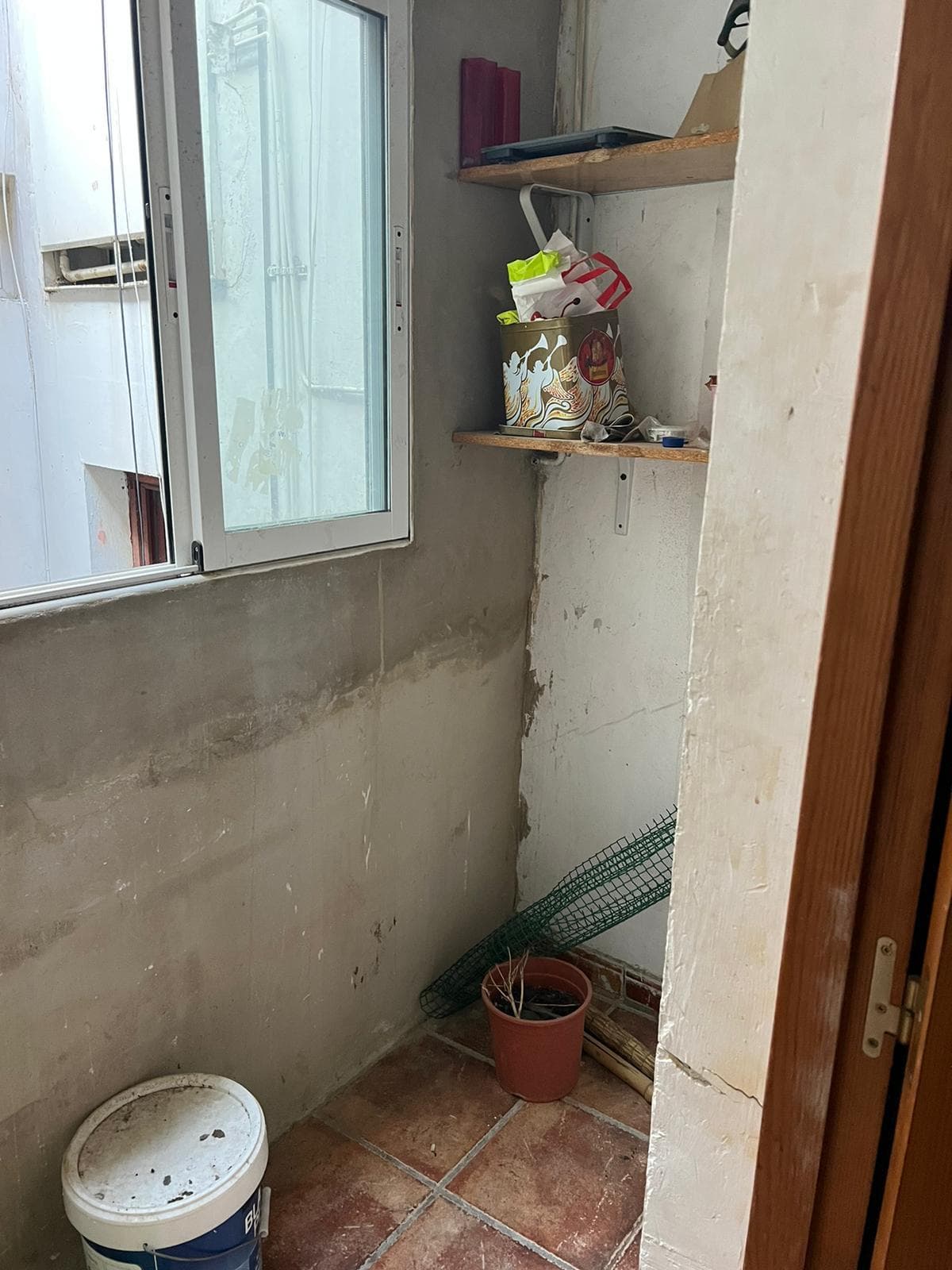 Patio de la vivienda durante los trabajos de obra